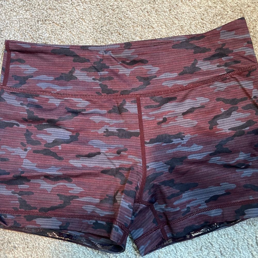 IAB workout shorts - maroon camo